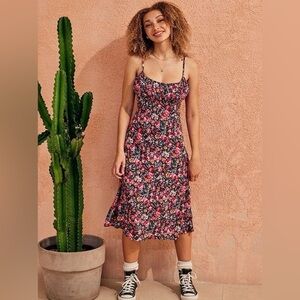 Urban Outfitters Jessie Rose Floral Midi Dress M Scoop Neck Summer Spaghetti